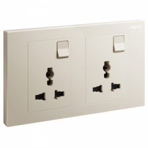 Ổ cắm đôi đa năng có công tắc Galion 282435-c2