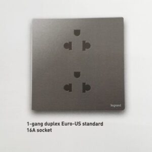 Ổ cắm đôi 3 cực chuẩn Âu-Mỹ Mallia Senses